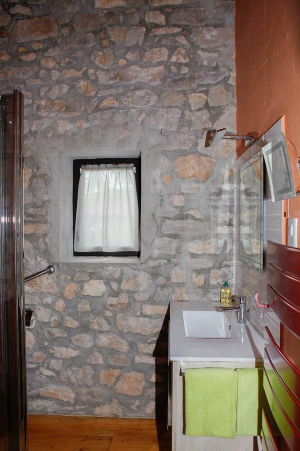 Bed and Breakfast Moulin D'Entre Les Roches Puivert Экстерьер фото